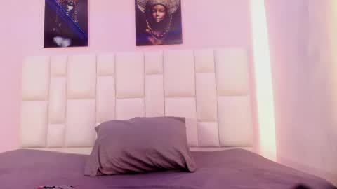 brithanysummer online show from 10/31/25, 03:07