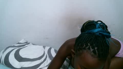 Snapshot of britieh chatting on 09/09/25, 07:24 leccie online show from 09/09/25, 07:24