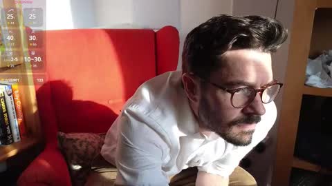 Snapshot of britishpoet69 chatting on 10/29/25, 01:24 British Poet online show from 10/29/25, 01:24