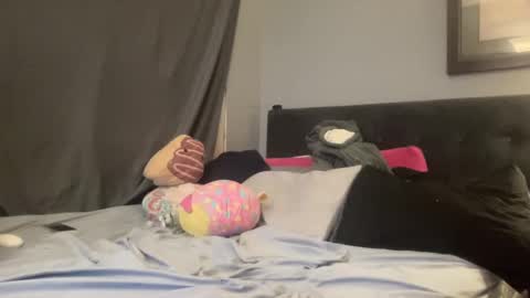 BrittanyBella  Oscar online show from 12/15/24, 07:42