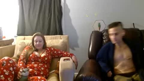 BrittanyBella  Oscar online show from 11/26/25, 11:44
