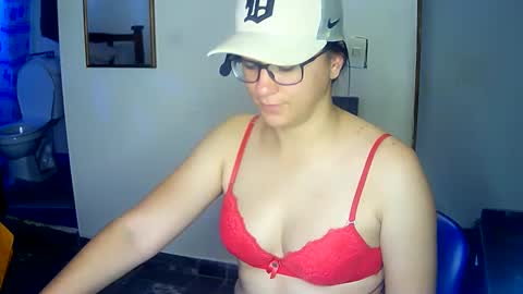 Snapshot of brittanycheekss chatting on 01/22/25, 07:03 brittanycheeks1 online show from 01/22/25, 07:03