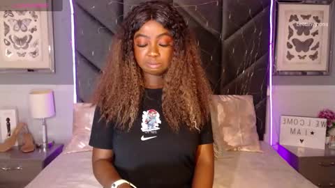 Snapshot of brittanyjhonnns chatting on 12/13/24, 08:30 brittany 25 years old happy as a worm online show from 12/13/24, 08:30