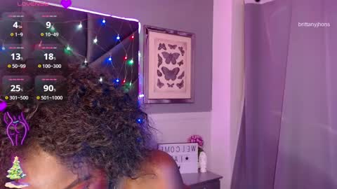 Snapshot of brittanyjhonnns chatting on 12/17/24, 05:18 brittany 25 years old happy as a worm online show from 12/17/24, 05:18