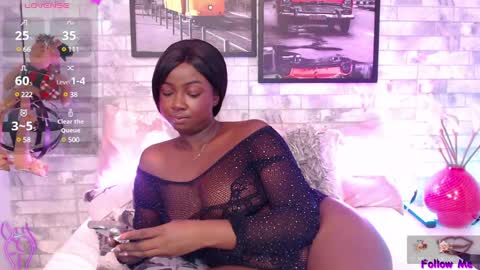 Snapshot of brittanyjhonnns chatting on 12/31/24, 02:14 brittany 25 years old happy as a worm online show from 12/31/24, 02:14