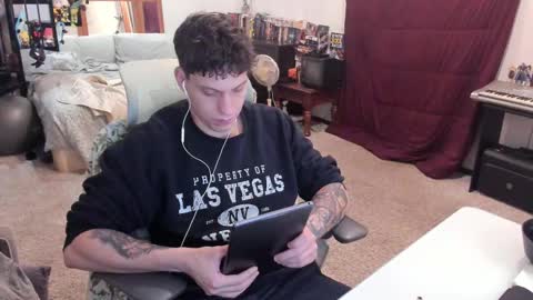 Snapshot of brockleereynolds chatting on 09/19/25, 03:52 Brock Lee Reynolds online show from 09/19/25, 03:52