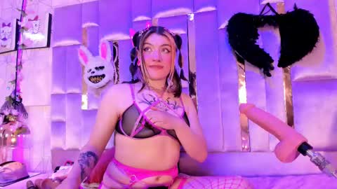 Snapshot of broklin_white23 chatting on 01/31/25, 02:28 online show from 01/31/25, 02:28