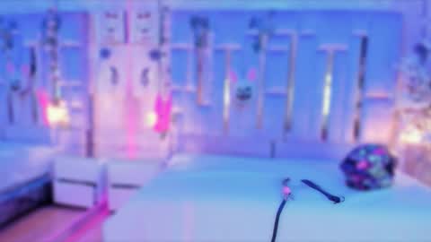 Snapshot of broklin_white23 chatting on 09/18/25, 02:30 online show from 09/18/25, 02:30