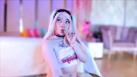 Snapshot of broklin_white23 chatting on 10/26/25, 02:23 online show from 10/26/25, 02:23