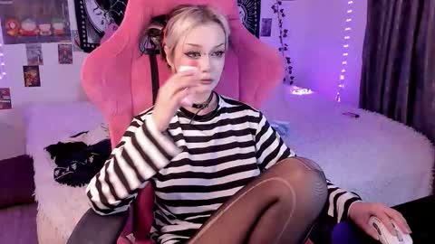 Martha online show from 11/16/25, 10:32