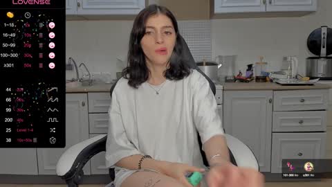 Snapshot of broosnica1 chatting on 01/11/25, 01:11 broosnica1 online show from 01/11/25, 01:11