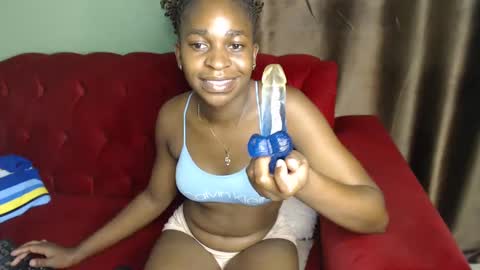 Snapshot of brownebony4 chatting on 02/12/25, 09:52 Brownie online show from 02/12/25, 09:52