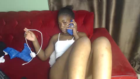 Snapshot of brownebony4 chatting on 03/01/25, 06:46 Brownie online show from 03/01/25, 06:46