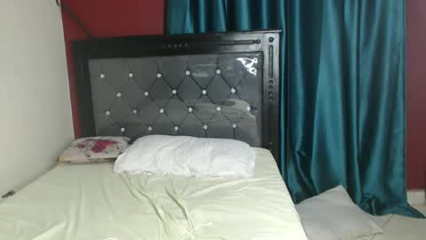 Snapshot of brownebony4 chatting on 03/08/25, 04:23 Brownie online show from 03/08/25, 04:23