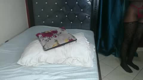 Snapshot of brownebony4 chatting on 09/26/25, 05:44 Brownie online show from 09/26/25, 05:44