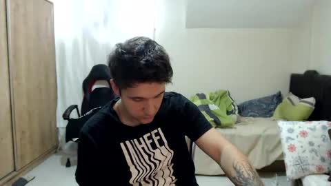 Snapshot of brownhaiir chatting on 09/17/25, 01:35 brownhaiir online show from 09/17/25, 01:35