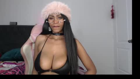 Snapshot of browniebigboobs chatting on 09/29/25, 08:52 browniebigboobs online show from 09/29/25, 08:52