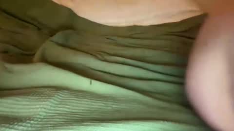 Snapshot of brt565656 chatting on 10/14/25, 03:07 tall smooth vers gay online show from 10/14/25, 03:07