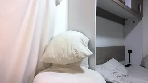 Snapshot of bruce_bigg chatting on 03/03/25, 02:15 Bruce online show from 03/03/25, 02:15