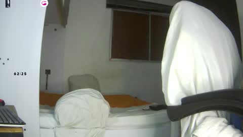 Bruce online show from 11/05/25, 08:36