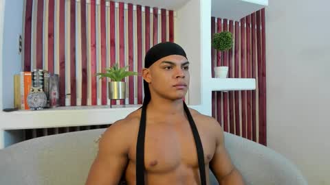 bruce_stroud online show from 10/30/25, 02:57