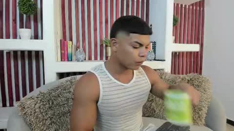 bruce_stroud online show from 11/04/25, 02:54