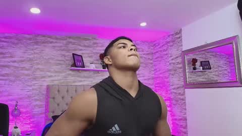 bruce_stroud online show from 11/08/25, 03:07