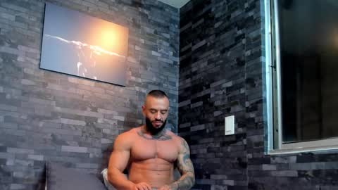 Snapshot of brucedallas chatting on 10/12/25, 12:31 brucedallas online show from 10/12/25, 12:31