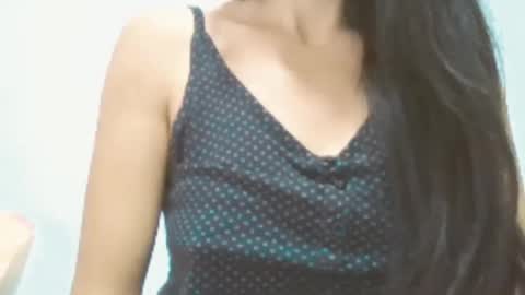 Snapshot of brunela chatting on 11/12/25, 09:53 brunela online show from 11/12/25, 09:53