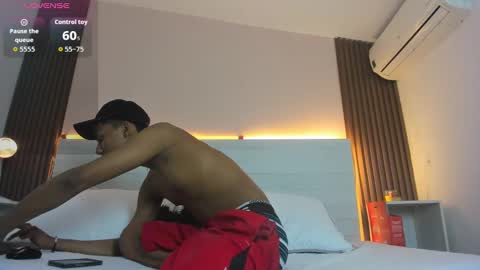 Snapshot of brunette__boy chatting on 09/12/25, 03:28 Luis online show from 09/12/25, 03:28