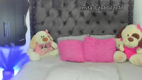 lizathomson online show from 10/17/25, 10:01