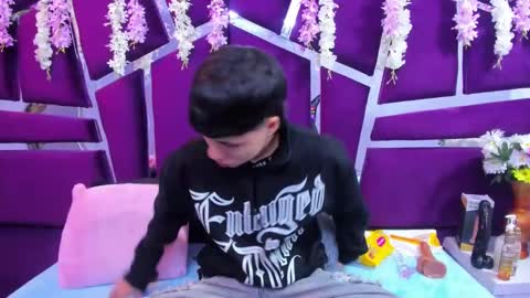 Snapshot of bruno_cruz chatting on 11/16/25, 02:39 Bruno Cruz online show from 11/16/25, 02:39