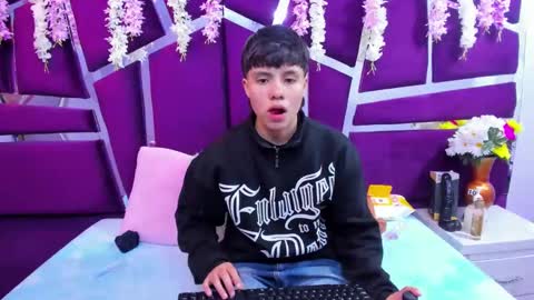 Snapshot of bruno_cruz chatting on 11/20/25, 02:56 Bruno Cruz online show from 11/20/25, 02:56