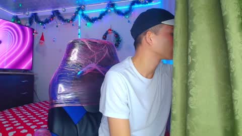 Snapshot of bryam_hot chatting on 12/16/24, 02:15 BRYAM INDEPENDENT MODEL online show from 12/16/24, 02:15