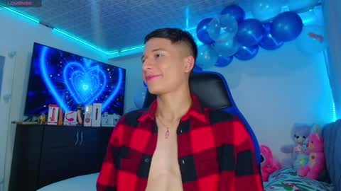 Snapshot of bryam_hot chatting on 01/17/25, 03:55 BRYAM INDEPENDENT MODEL online show from 01/17/25, 03:55