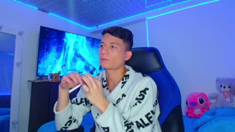 Snapshot of bryam_hot chatting on 01/24/25, 04:16 BRYAM INDEPENDENT MODEL online show from 01/24/25, 04:16