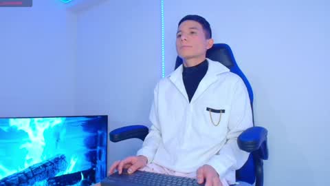 Snapshot of bryam_hot chatting on 02/01/25, 03:30 BRYAM INDEPENDENT MODEL online show from 02/01/25, 03:30