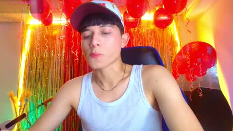 Snapshot of bryam_hot chatting on 09/21/25, 01:29 BRYAM INDEPENDENT MODEL online show from 09/21/25, 01:29