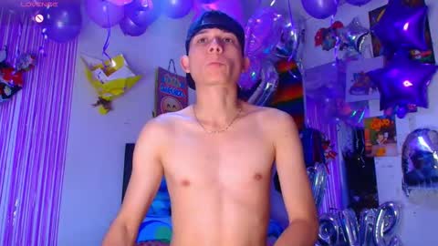 Snapshot of bryam_hot chatting on 10/10/25, 09:25 BRYAM INDEPENDENT MODEL online show from 10/10/25, 09:25