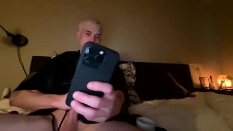 Snapshot of bryjybxxx chatting on 01/04/25, 05:26 bryjybxxx online show from 01/04/25, 05:26