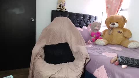 Snapshot of brytany05 chatting on 02/01/25, 05:37 hot online show from 02/01/25, 05:37