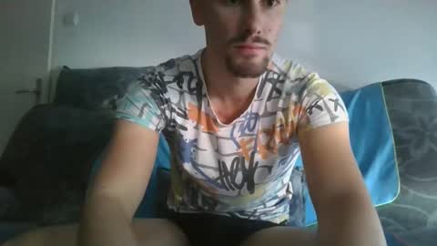 Snapshot of buandci chatting on 11/05/25, 11:32 Bu and Ci online show from 11/05/25, 11:32