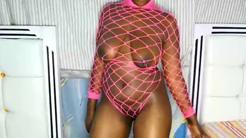 Snapshot of bubb142862 chatting on 10/23/25, 01:43 bubb142862 online show from 10/23/25, 01:43
