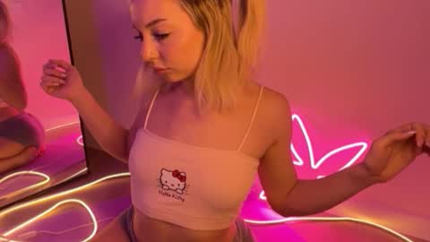 Melissa online show from 11/30/25, 09:08