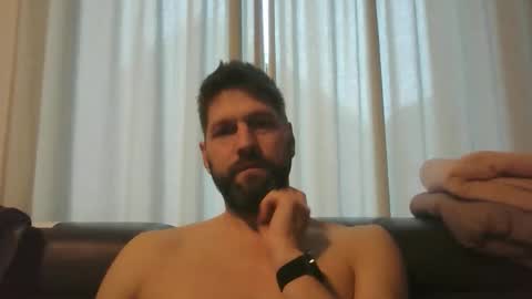 bubblebee1982 online show from 11/23/25, 01:22