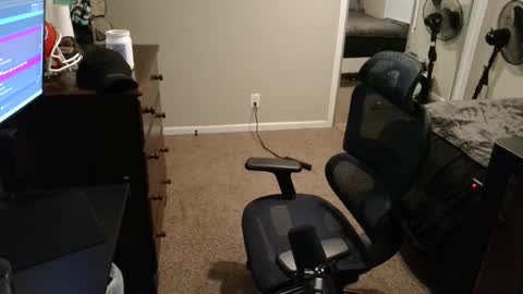 Snapshot of bubblebuttbdn chatting on 10/08/25, 02:20 BubblebuttBdn online show from 10/08/25, 02:20