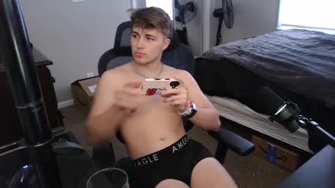 Snapshot of bubblebuttbdn chatting on 10/10/25, 08:08 BubblebuttBdn online show from 10/10/25, 08:08