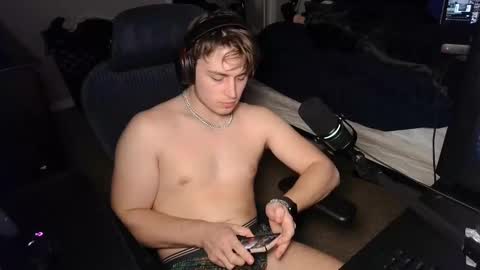 Snapshot of bubblebuttbdn chatting on 11/12/25, 05:19 BubblebuttBdn online show from 11/12/25, 05:19