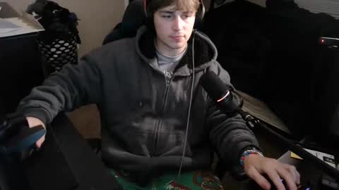 Snapshot of bubblebuttbdn chatting on 11/18/25, 01:44 BubblebuttBdn online show from 11/18/25, 01:44