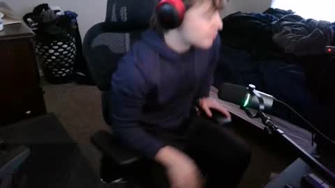 Snapshot of bubblebuttbdn chatting on 11/19/25, 10:32 BubblebuttBdn online show from 11/19/25, 10:32